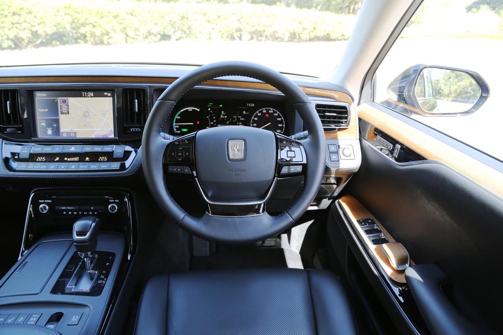 トヨタ センチュリー UWG60型 | 車両データベース | アーカイブズ