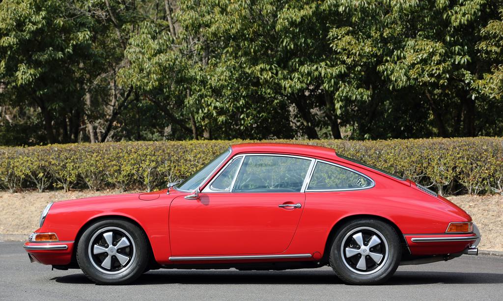 ポルシェ 911 2.0 クーペ | 車両データベース | アーカイブズ | トヨタ
