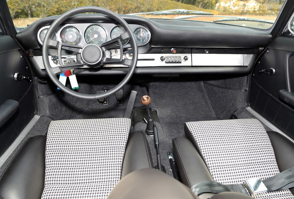 ポルシェ 911 2.0 クーペ | 車両データベース | アーカイブズ | トヨタ