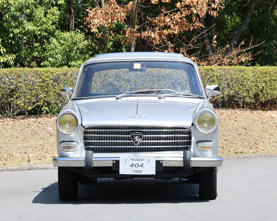 プジョー 404 ベルリーヌ | 車両データベース | アーカイブズ | トヨタ