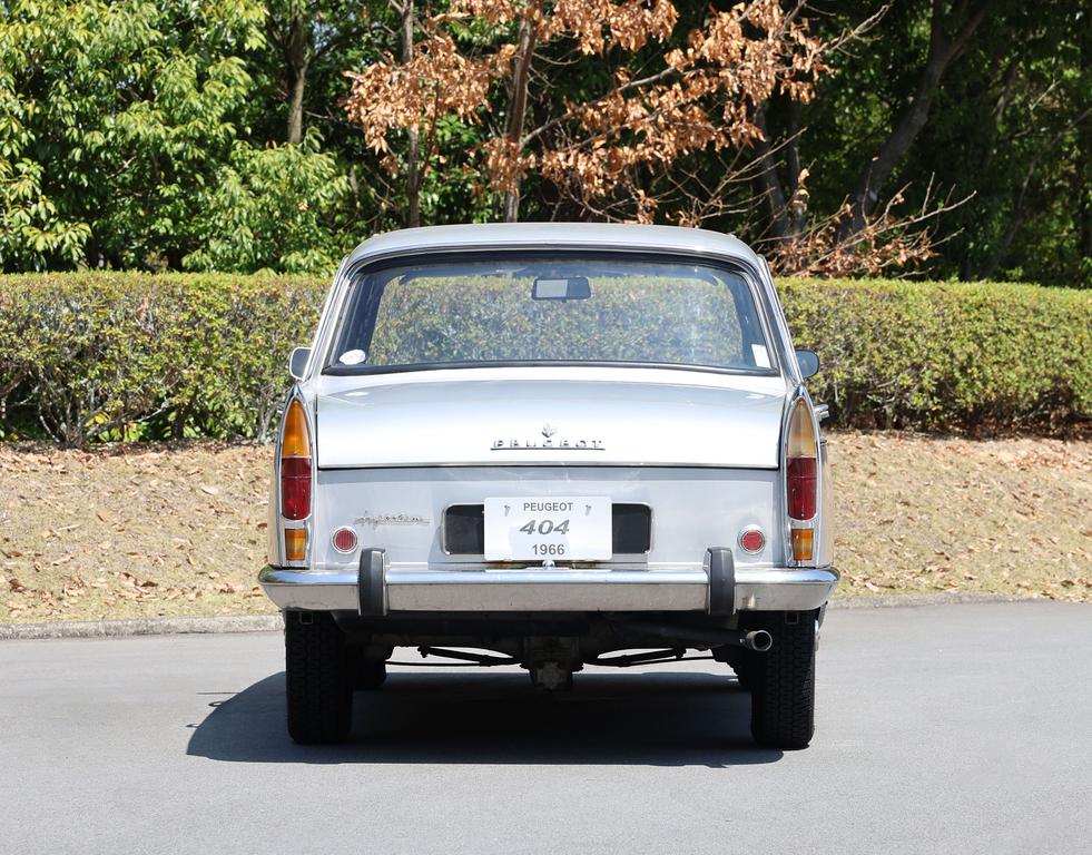 プジョー 404 ベルリーヌ | 車両データベース | アーカイブズ | トヨタ