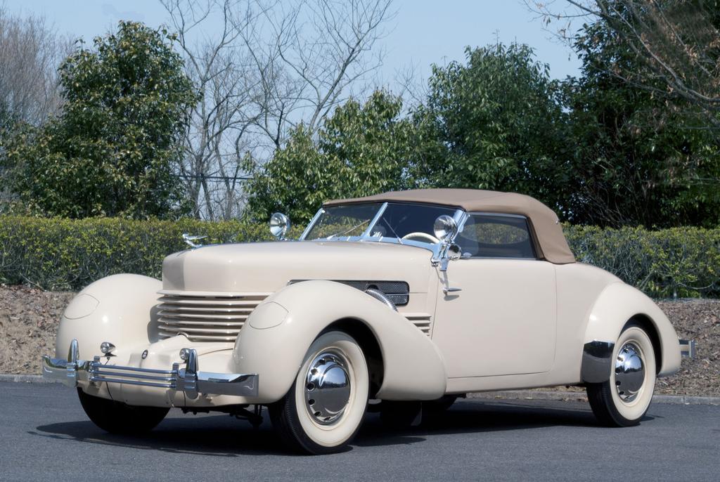 Cord Model 812 | Archives | Toyota Automobile Museum