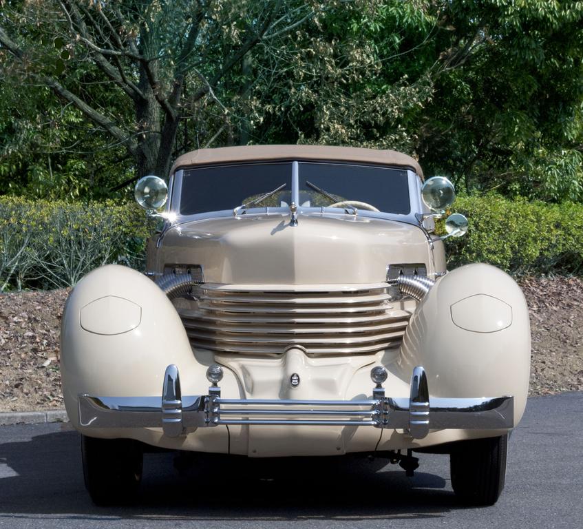 Cord Model 812 | Archives | Toyota Automobile Museum