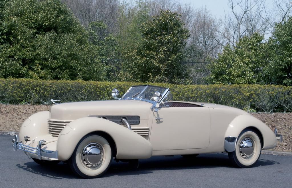 Cord Model 812 | Archives | Toyota Automobile Museum