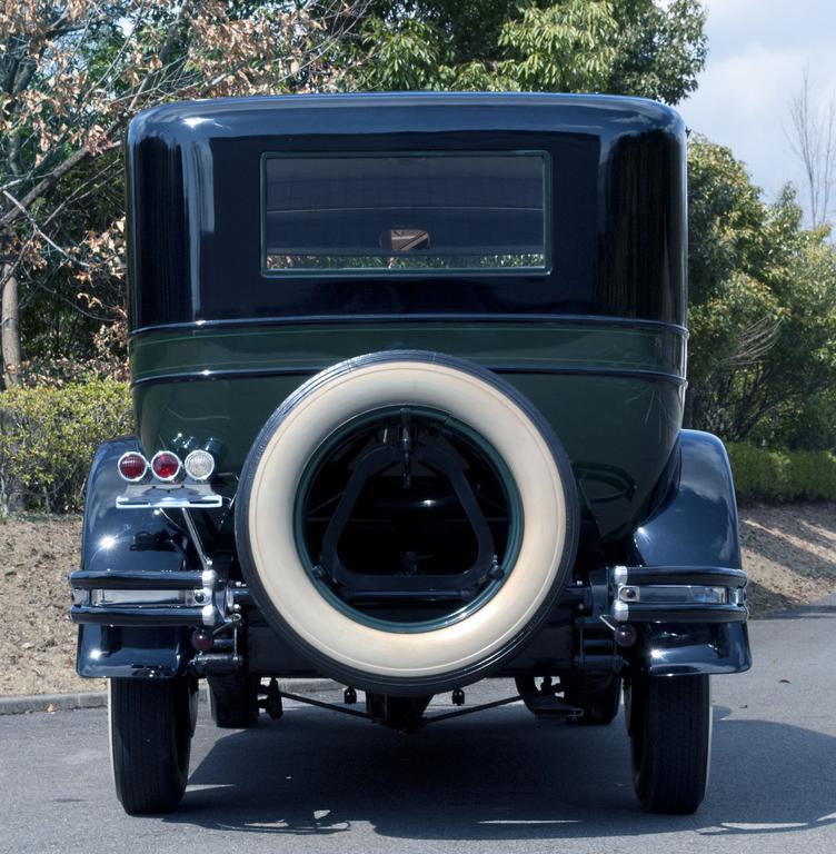 ピアス・アロー—栄光消えず、永遠の名車 (1972年) (ワールドカーブックス) ピアスアロー シリーズ 36 | 車両データベース | アーカイブズ