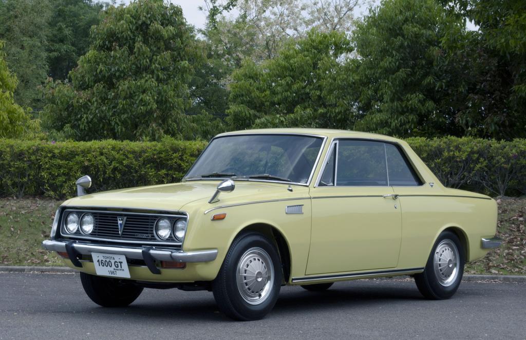 トヨタ TOYOTA コロナ1600GT RT55 フロントグリル 新品 保管品