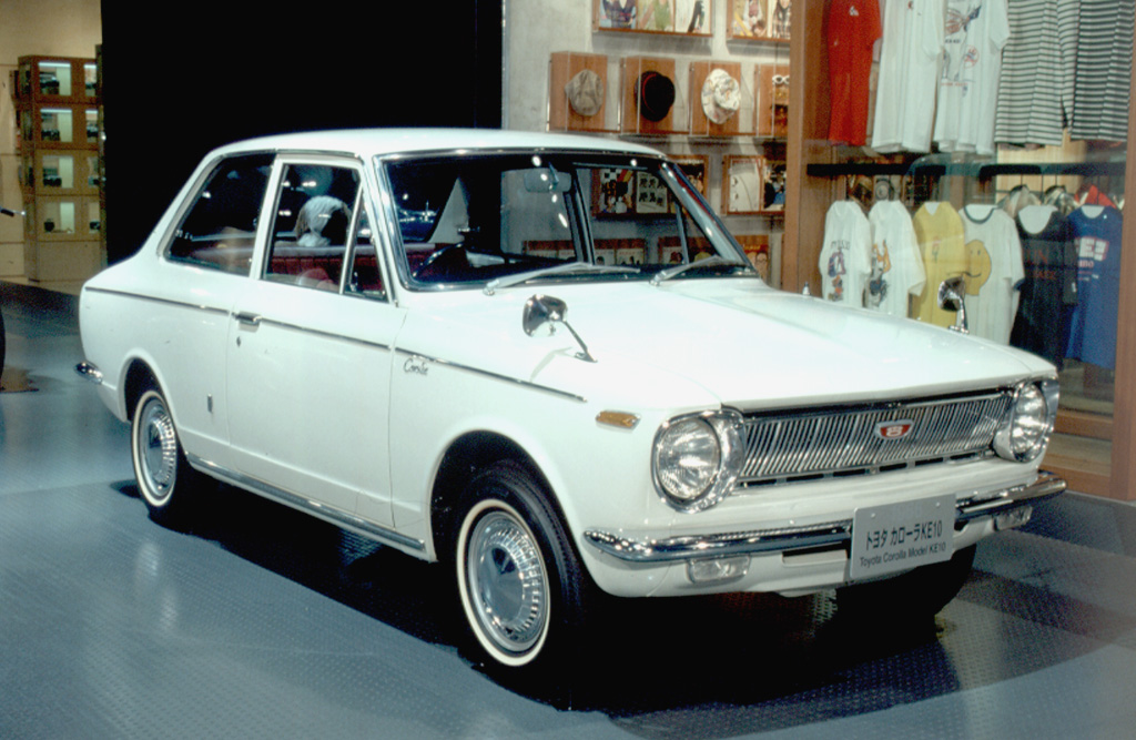 トヨタ カローラ KE10 型（1966 年）