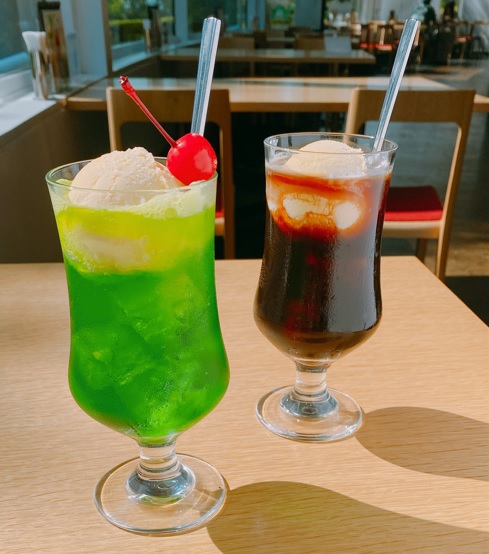 クリームソーダ、コーヒーフロート